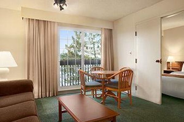Knights Inn Lagoon Harbour Resort & Hotel (Provinz Ontario)